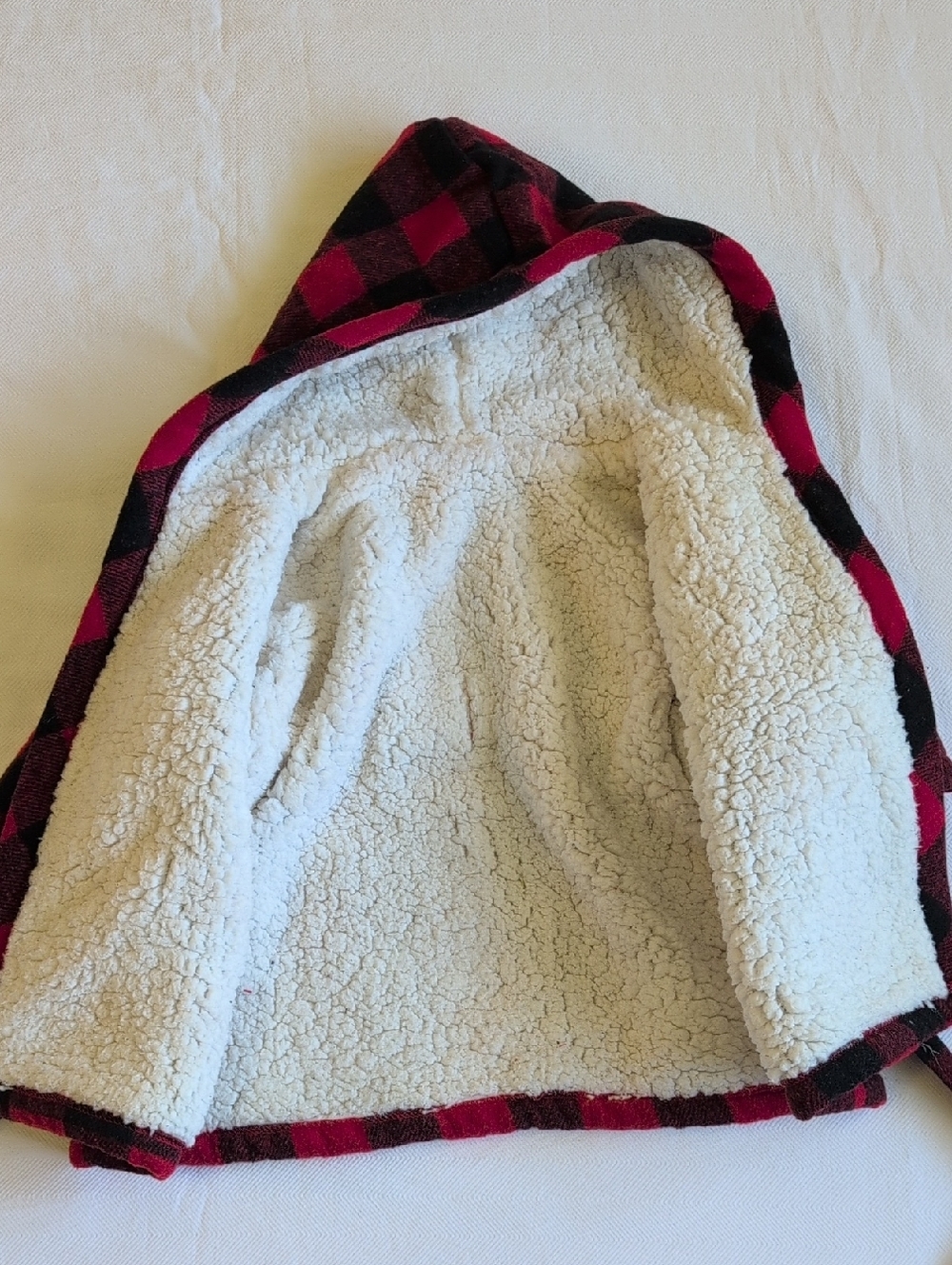 Indigo Baby Buffalo Plaid Plush Robe Hooded Red Black Fleece Size 0-12M - Picture 4 of 8